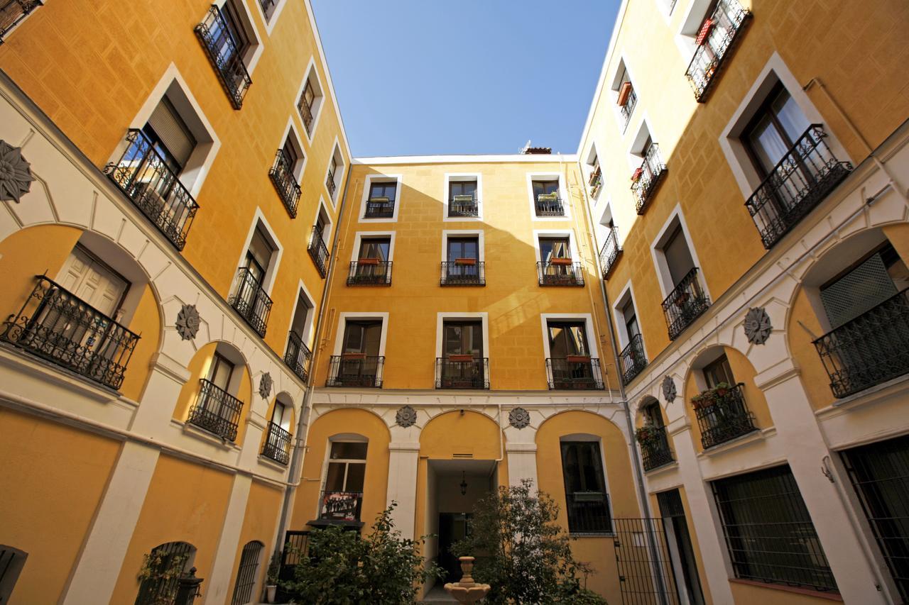 Madrid Centric Suites Exteriör bild